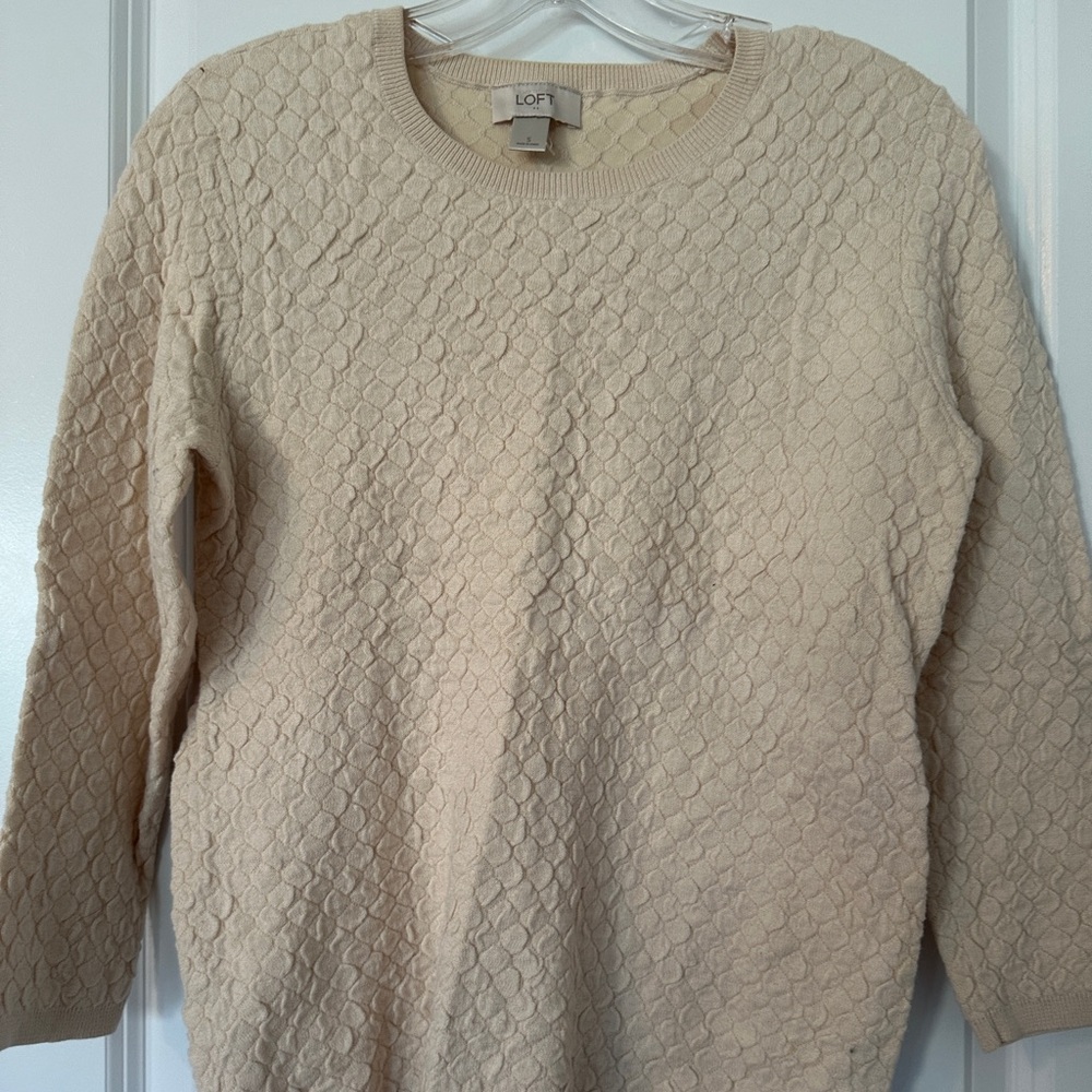 LOFT textured beige sweater - S